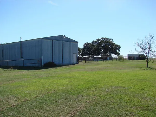 $1,080,000 | 34 Denton Road, Gordonville, TX 76245