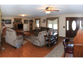 325 Pepper Mill Road Chuckey, TN 37641 - Photo 9 of 24 Living Room