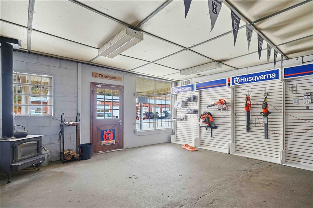 520 Waleska Road Canton, GA 30114 - Photo 9 of 33 a view of garage