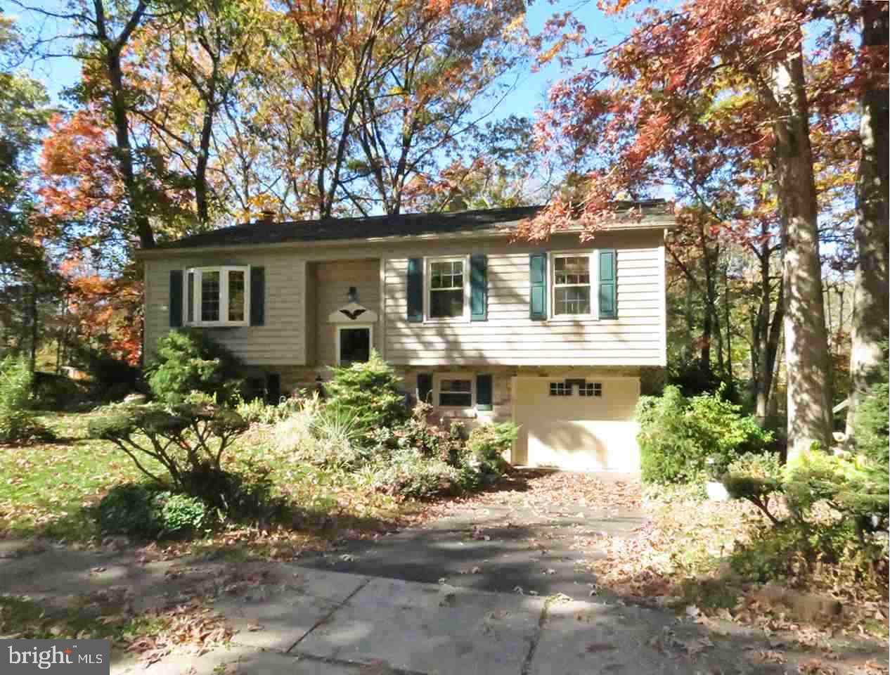 2475 Log Cabin Road York, PA 17408 - Photo 1 of 33