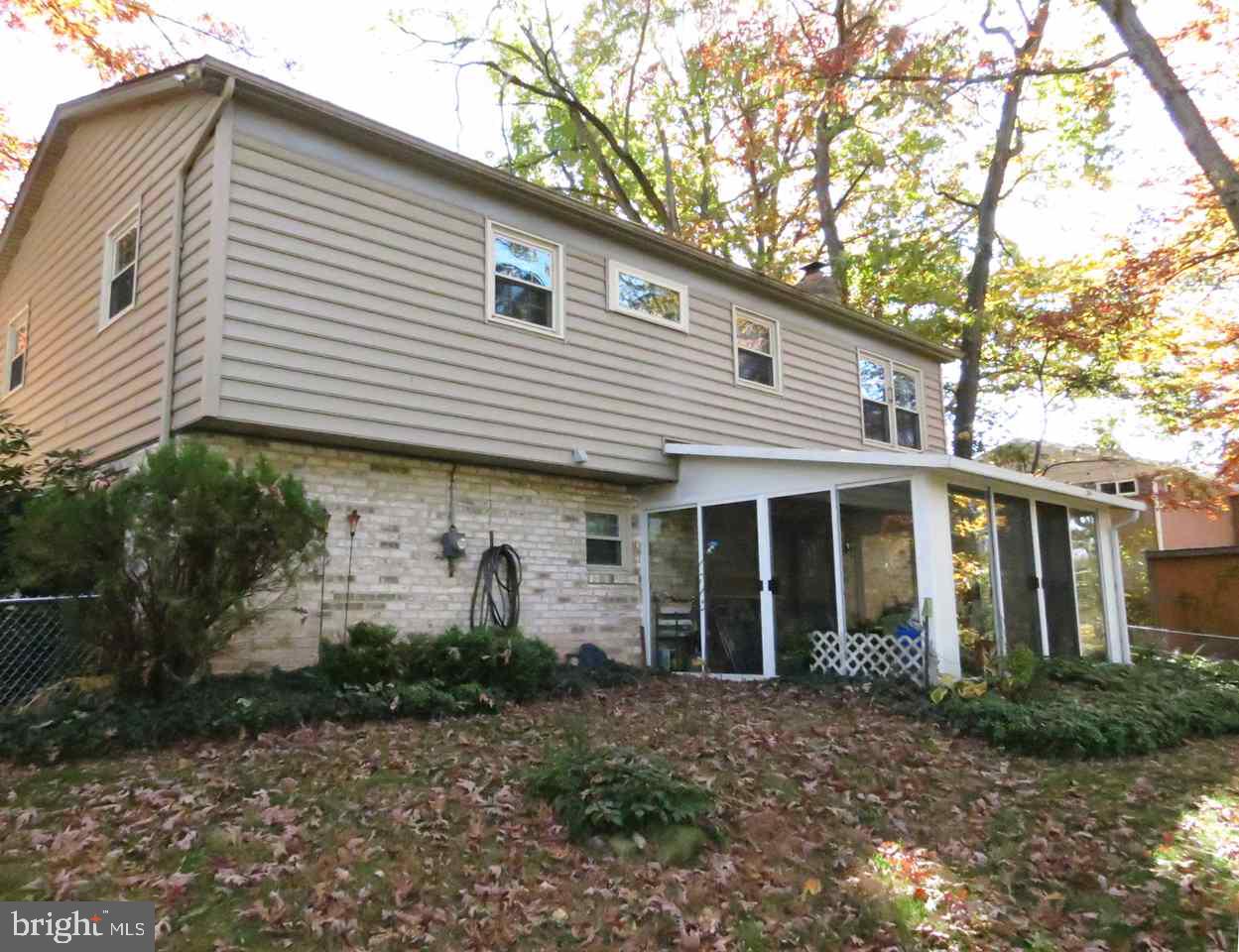 2475 Log Cabin Road York, PA 17408 - Photo 3 of 33