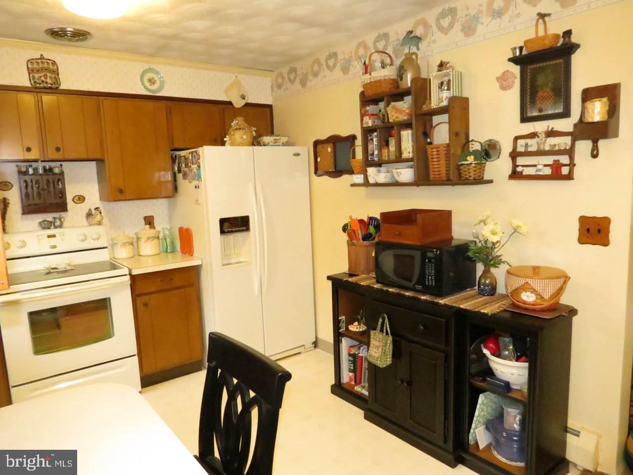 2475 Log Cabin Road York, PA 17408 - Photo 6 of 33
