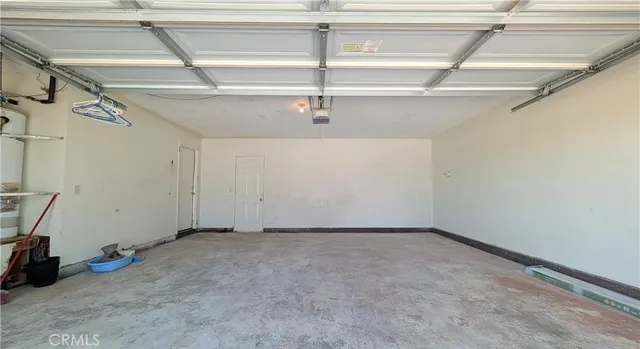 $2,300 | 10707 White, Adelanto, CA 92301