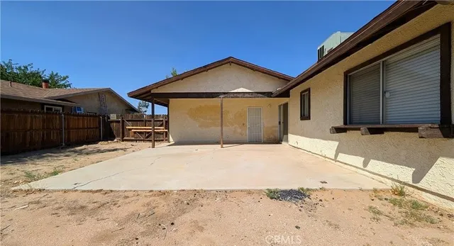 $2,300 | 10707 White, Adelanto, CA 92301
