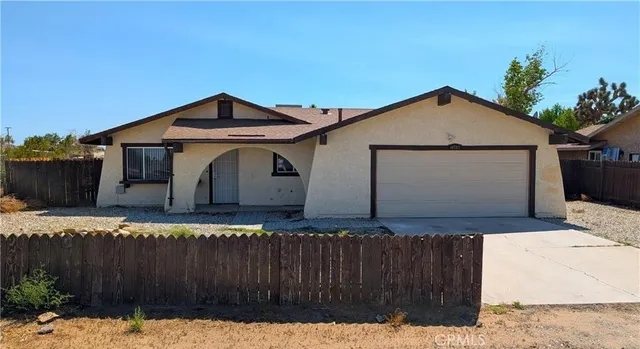 $2,300 | 10707 White, Adelanto, CA 92301
