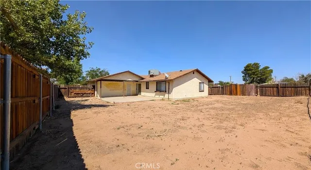 $2,300 | 10707 White, Adelanto, CA 92301