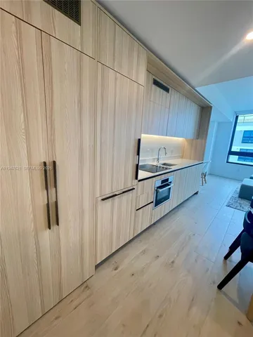 $2,800 | 225 North Miami Avenue, Unit 3104, Miami, FL 33128