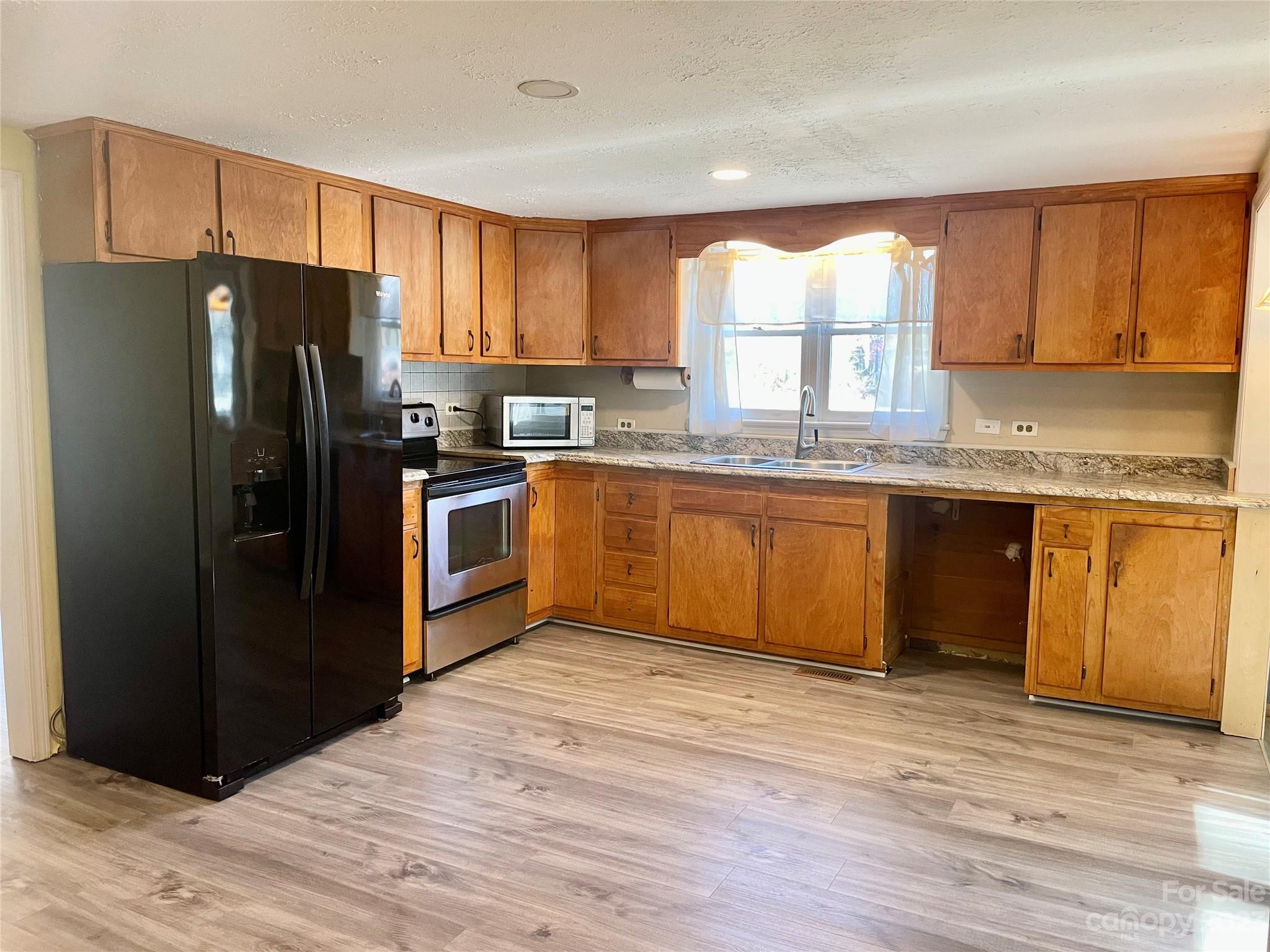 2836 Mud Cut Road Marion, NC 28752 - Photo 7 of 24 Gallery Image 7