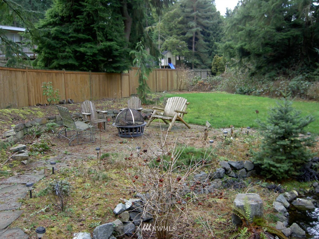 8012 180th Place Southwest Edmonds, WA 98026 - Photo 3 of 6 Gallery Image 3