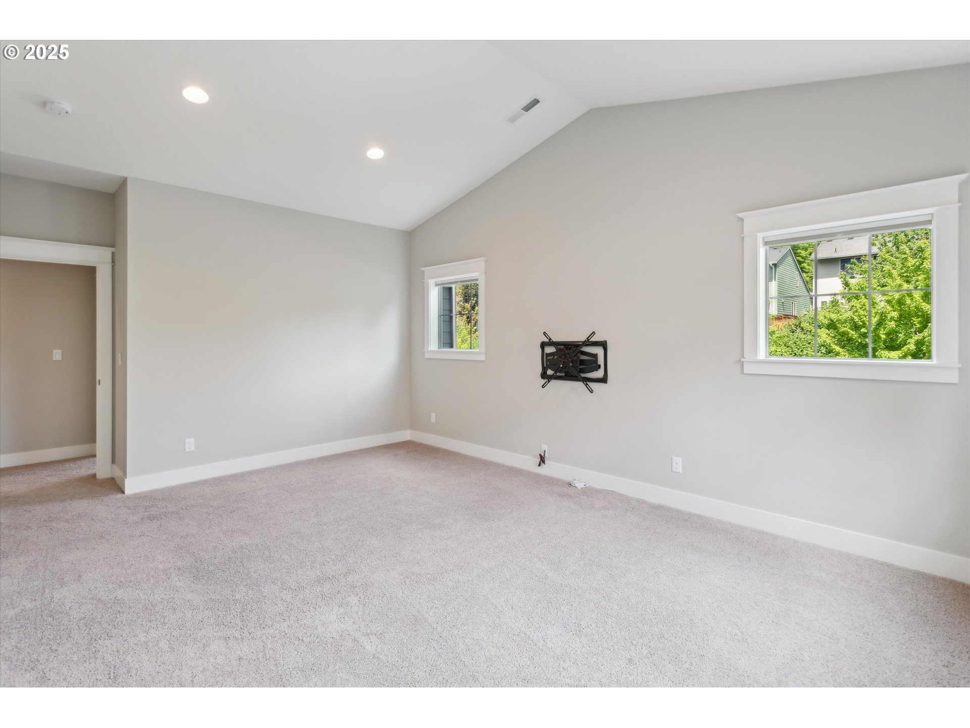 14320 Southwest Fox Lane Beaverton, OR 97008 - Photo 32 of 48 a view of an empty room with a window