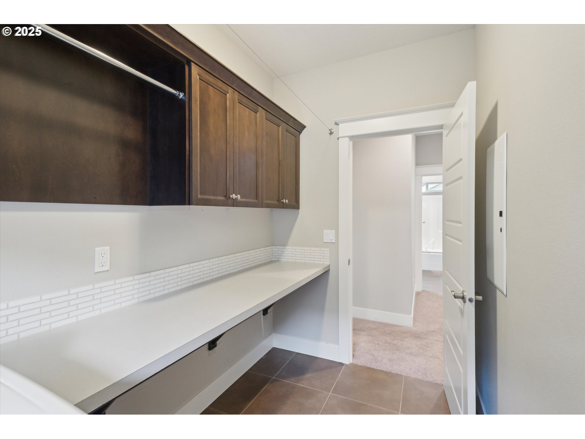 14320 Southwest Fox Lane Beaverton, OR 97008 - Photo 38 of 48