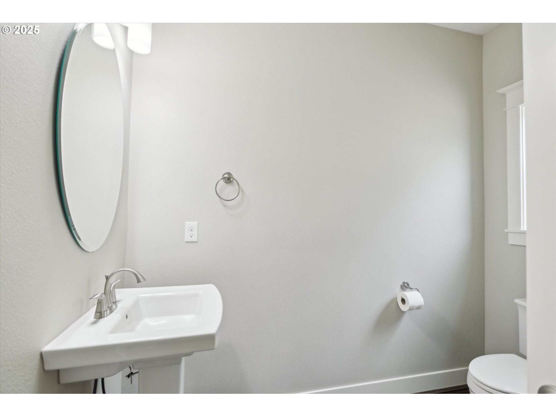 14320 Southwest Fox Lane Beaverton, OR 97008 - Photo 39 of 48 a bathroom with a sink and mirror
