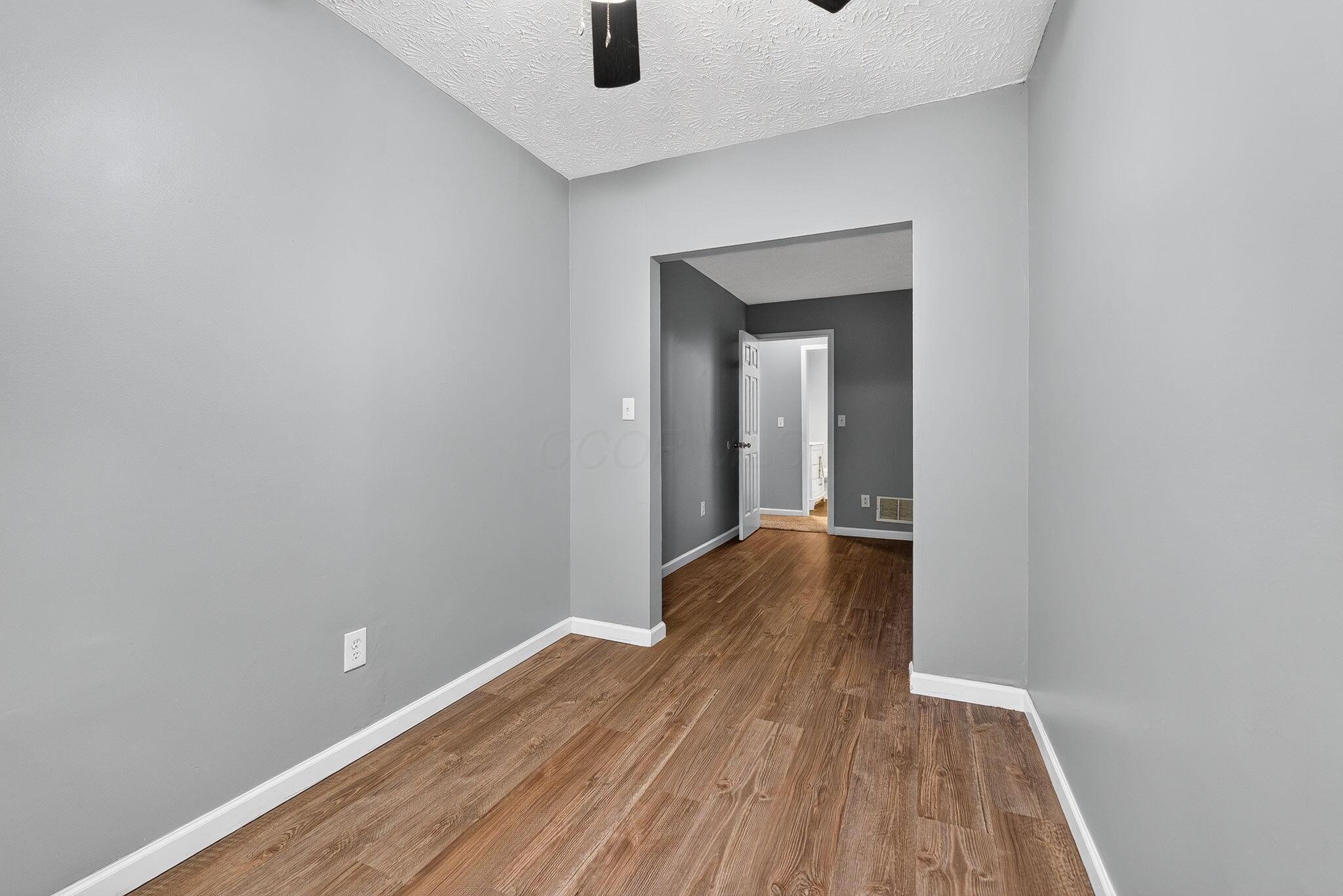 3548 Hines Road Columbus, OH 43230 - Photo 18 of 40 3548 Hines Rd