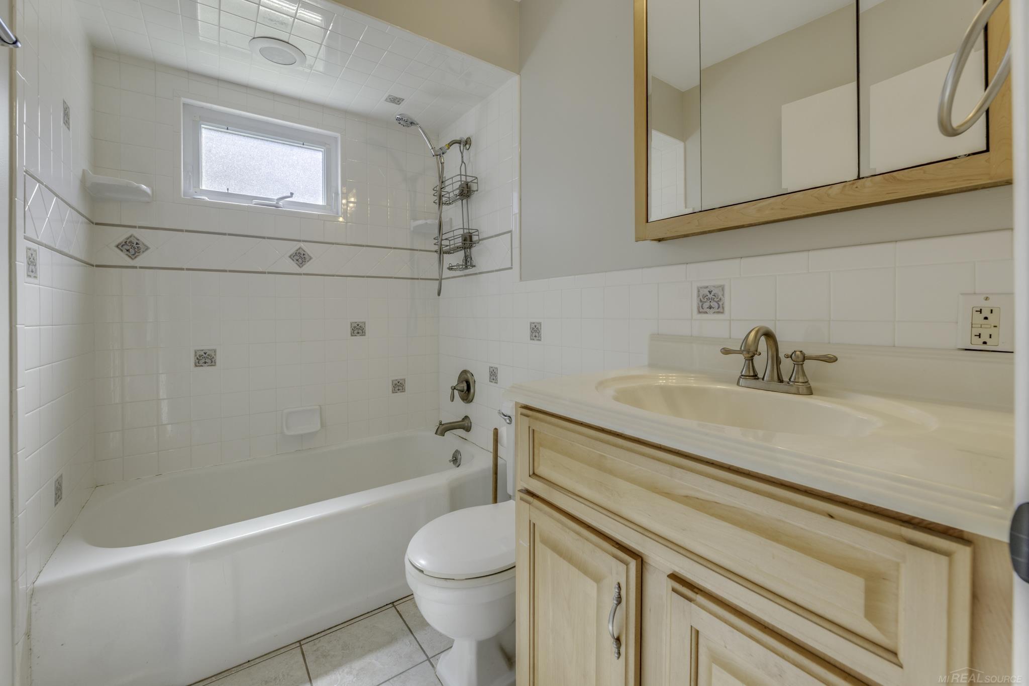 7282 Hubbard Street Lexington, MI 48450 - Photo 12 of 21