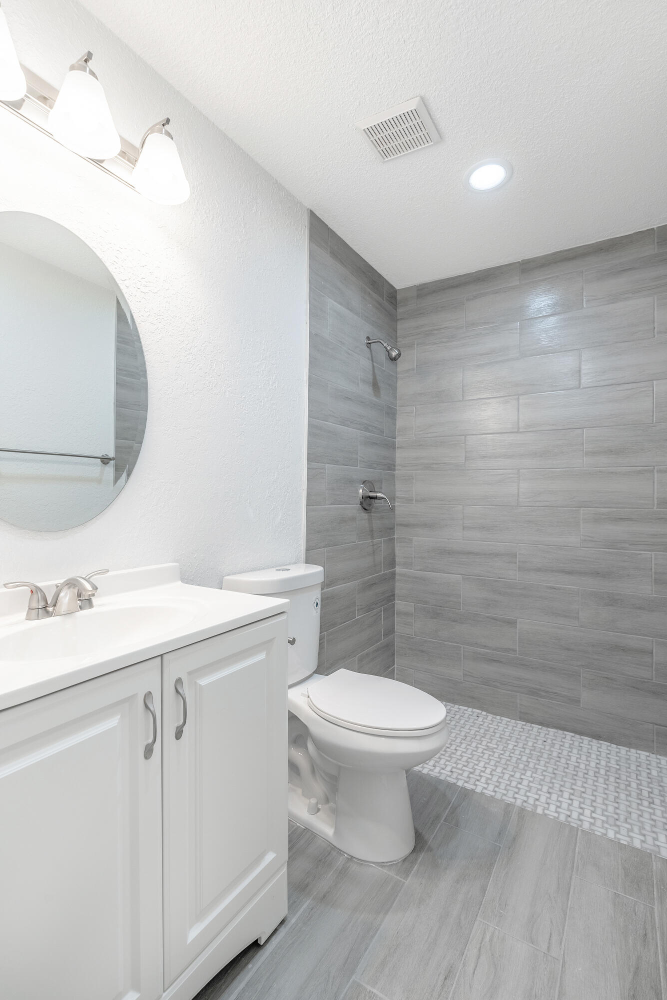155 Southeast 7th Street Deerfield Beach, FL 33441 - Photo 18 of 24 155SE7thStreetDeerfield-13
