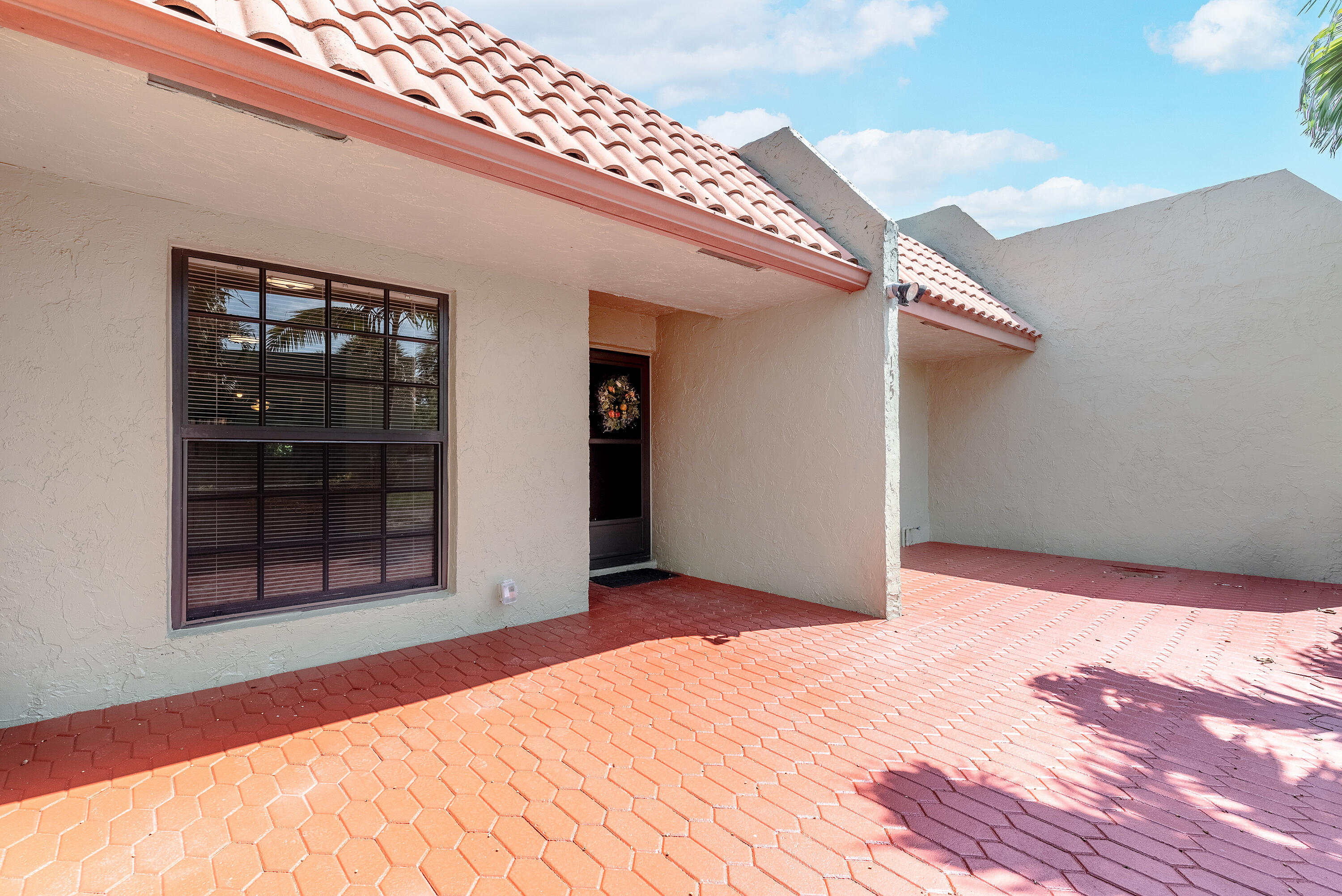 155 Southeast 7th Street Deerfield Beach, FL 33441 - Photo 2 of 24 155SE7thStreetDeerfield-31