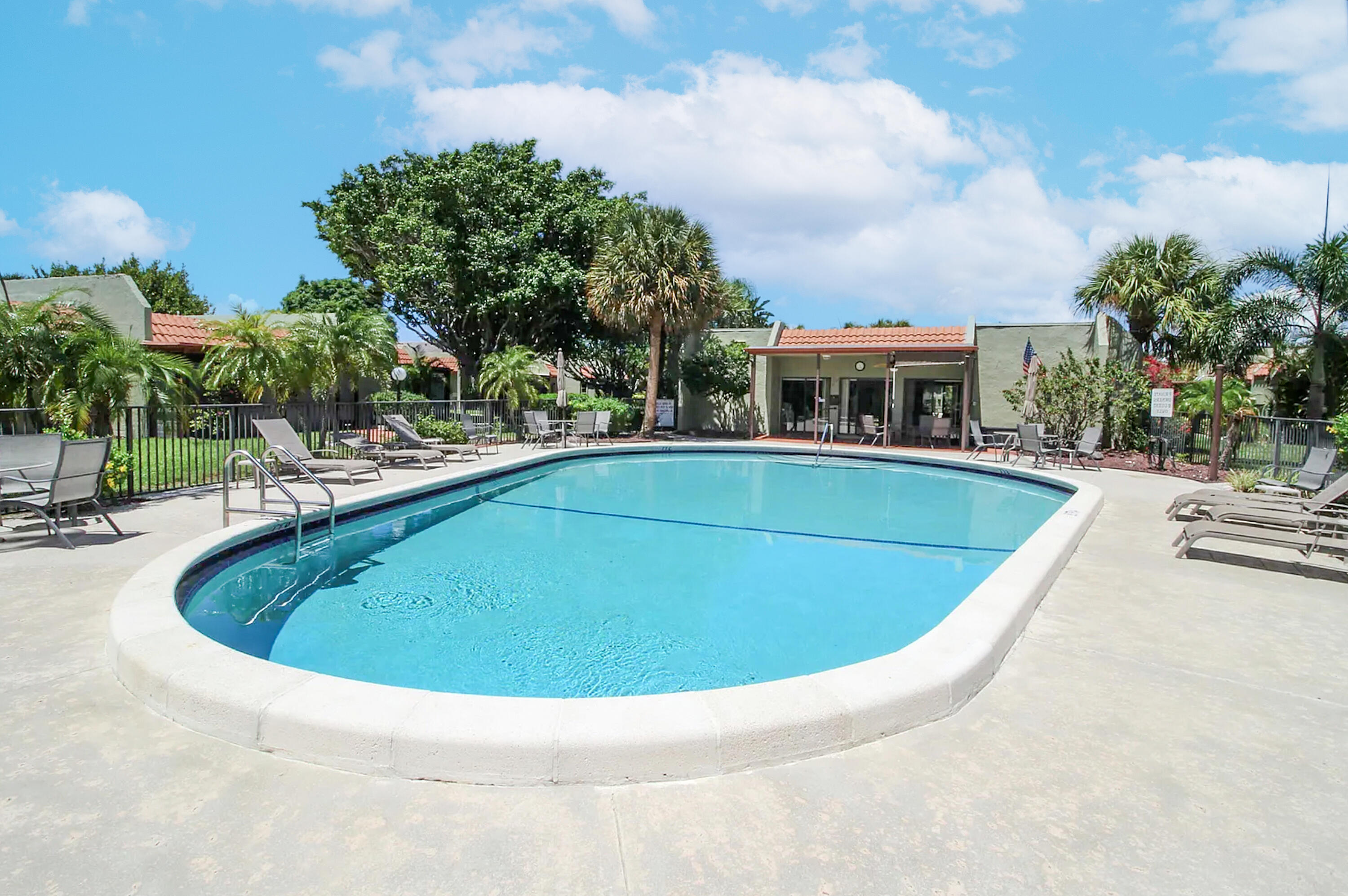 155 Southeast 7th Street Deerfield Beach, FL 33441 - Photo 23 of 24 155SE7thStreetDeerfield-38