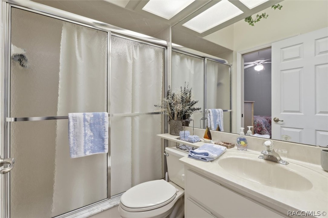 6714 East Waybridge Court Inverness, FL 34452 - Photo 22 of 47 Main Bath
