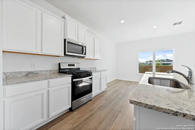 $2,385 | 11840 Luckey Villa, San Antonio, TX 78252