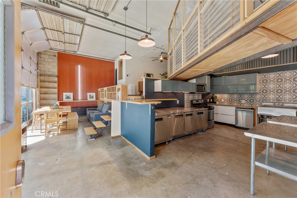 3172 Cary Street Riverside, CA 92504 - Photo 6 of 32