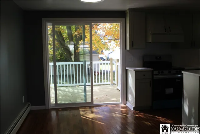 $374,900 | 7 Hillcrest Drive, Pomfret, NY 14063