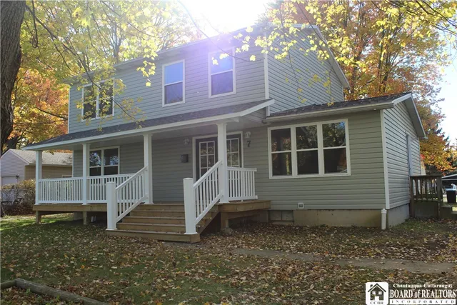 $374,900 | 7 Hillcrest Drive, Pomfret, NY 14063