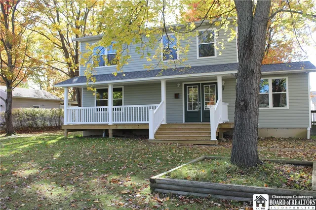 $374,900 | 7 Hillcrest Drive, Pomfret, NY 14063