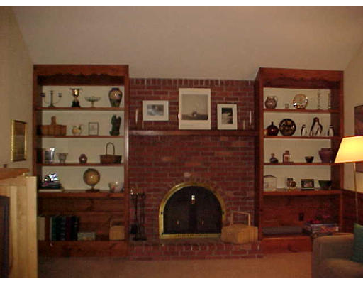 32 Ridge Road Walpole, MA 02081 - Photo 5 of 15 Gallery Image 5