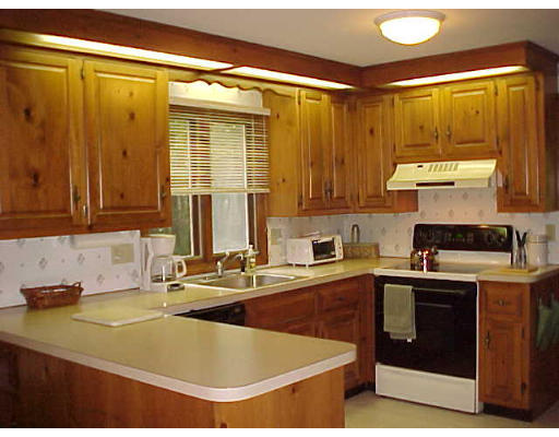 32 Ridge Road Walpole, MA 02081 - Photo 6 of 15 Gallery Image 6