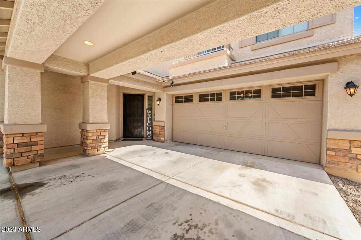3475 South Rim Road Gilbert, AZ 85297 - Photo 2 of 16 02-Drive way