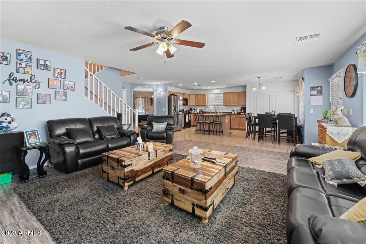 3475 South Rim Road Gilbert, AZ 85297 - Photo 4 of 16 08-Family Room