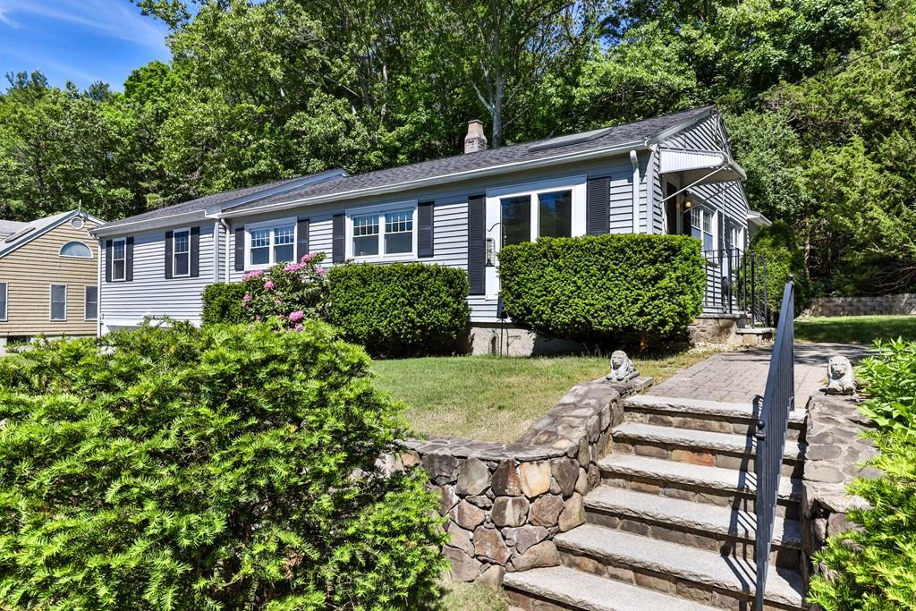35 Sutcliffe Avenue Canton, MA 02021 - Photo 3 of 38 Gallery Image 3