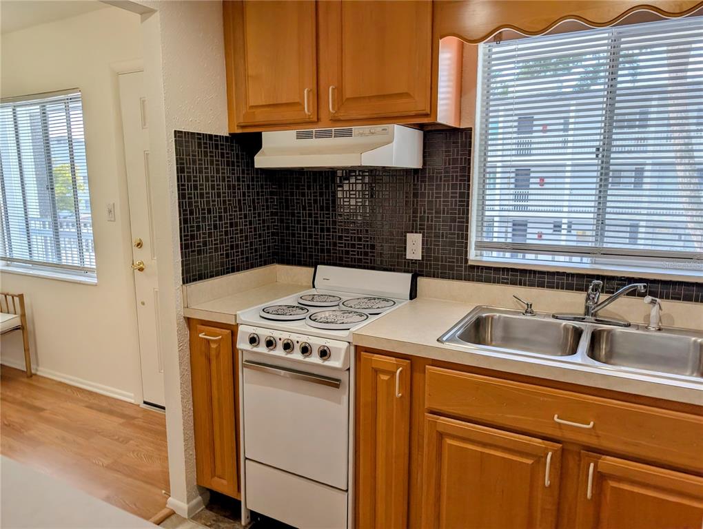 1545 Pleasant Road, Unit H23 Bradenton, FL 34207 - Photo 2 of 40