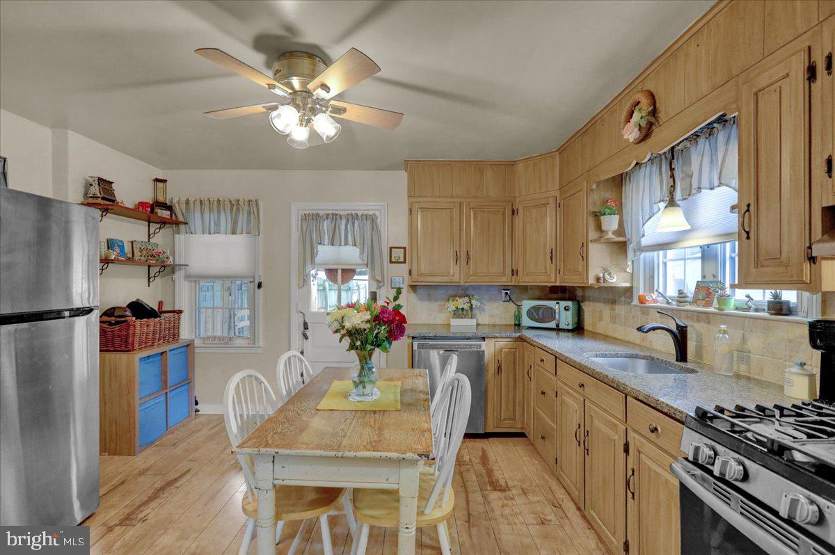 1508 Friedensburg Road Reading, PA 19606 - Photo 5 of 24