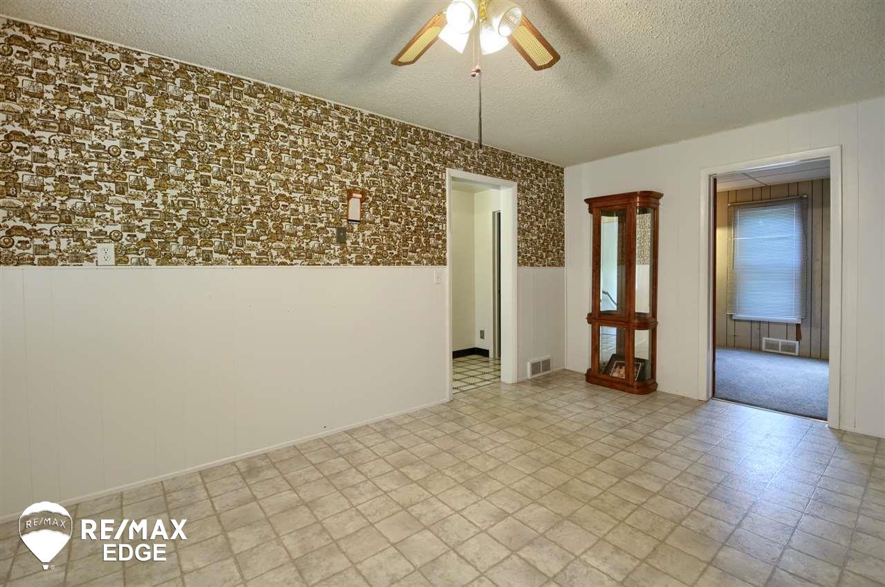 4380 East Coldwater Road Flint, MI 48506 - Photo 11 of 25 31395384-10.JPG