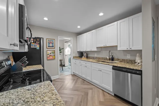 $379,000 | 401 Crestview Road, Southern Pines, NC 28387