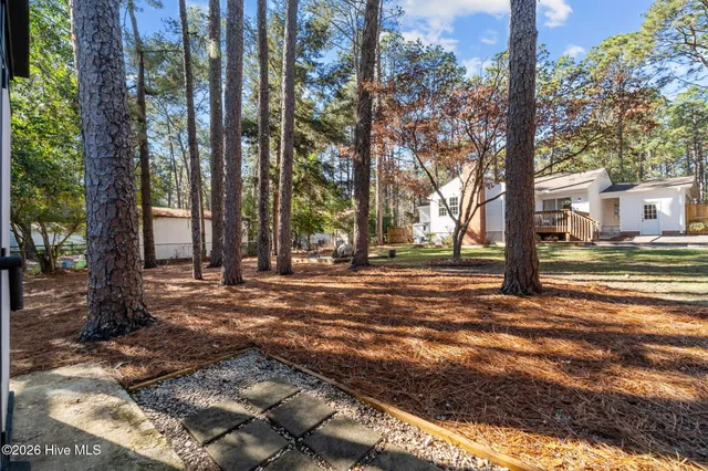 $379,000 | 401 Crestview Road, Southern Pines, NC 28387