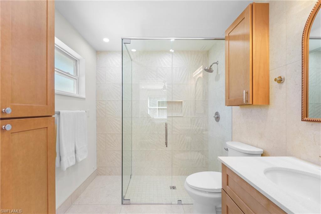 2855 10th Street North Naples, FL 34103 - Photo 4 of 29