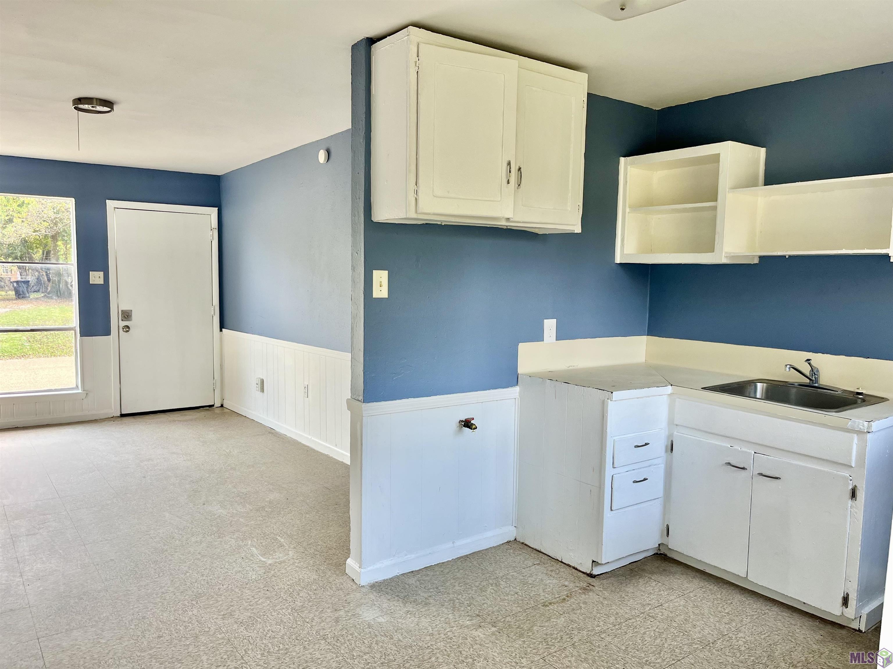 5965 Denova Street Baton Rouge, LA 70812 - Photo 2 of 10