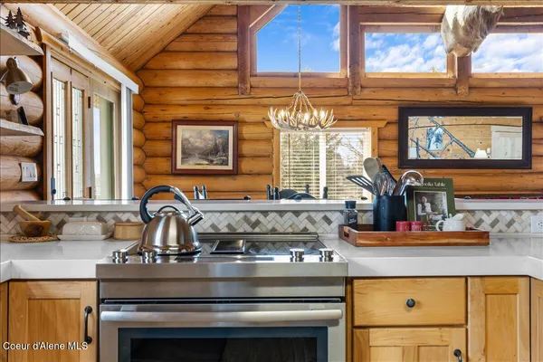 $1,095,000 | 2128 East Shoshone Avenue, Athol, ID 83801