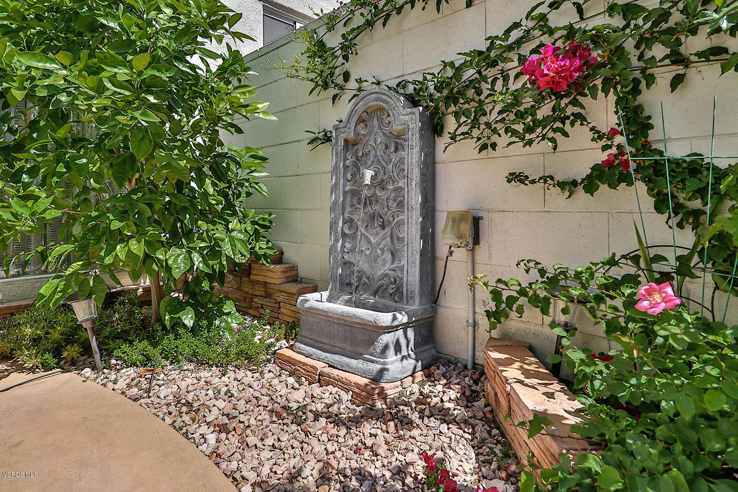 4044 Milano Place Moorpark, CA 93021 - Photo 22 of 29 a picture of flowers