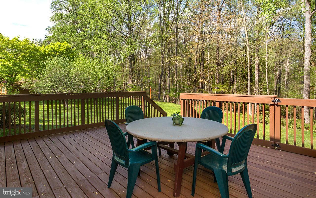 17213 Whiteley Road Monkton, MD 21111 - Photo 26 of 30 Enjoy Entertaining on Deck