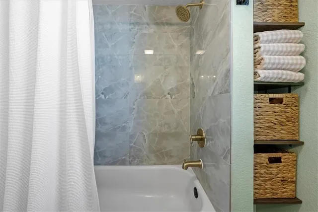 $262,000 | 414 North Randolph Street, Pleasant Hill, MO 64080