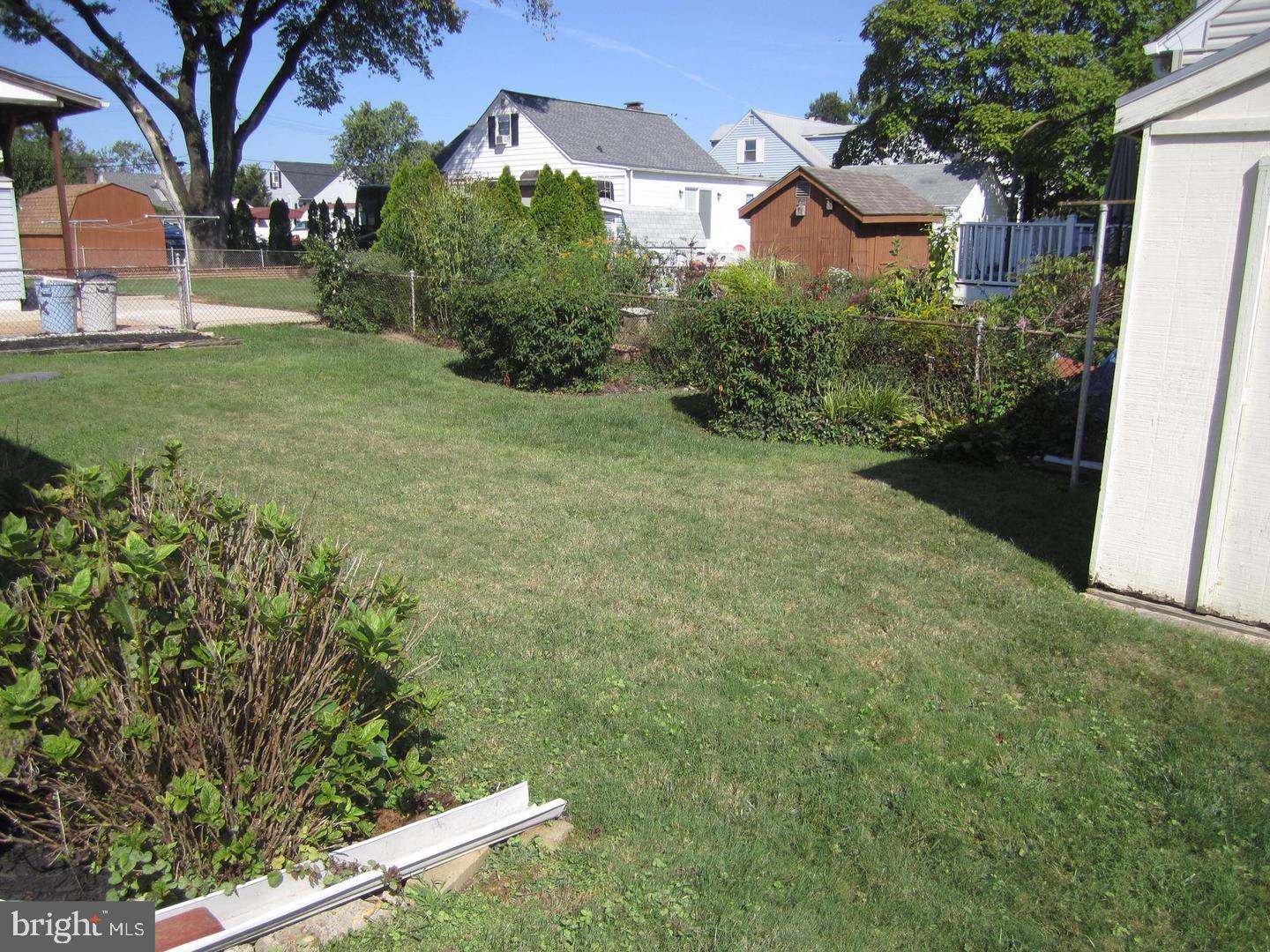 205 Twin Oaks Road Linthicum, MD 21090 - Photo 2 of 16 a view of a back yard