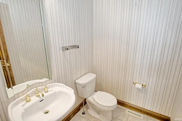 $859,700 | 1101 Suwannee Drive, Evansville, IN 47725