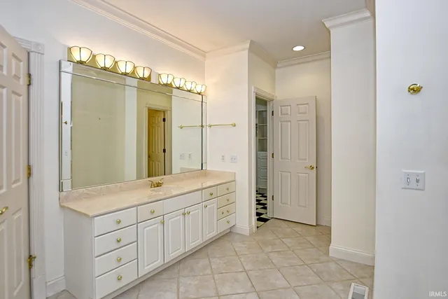 $859,700 | 1101 Suwannee Drive, Evansville, IN 47725