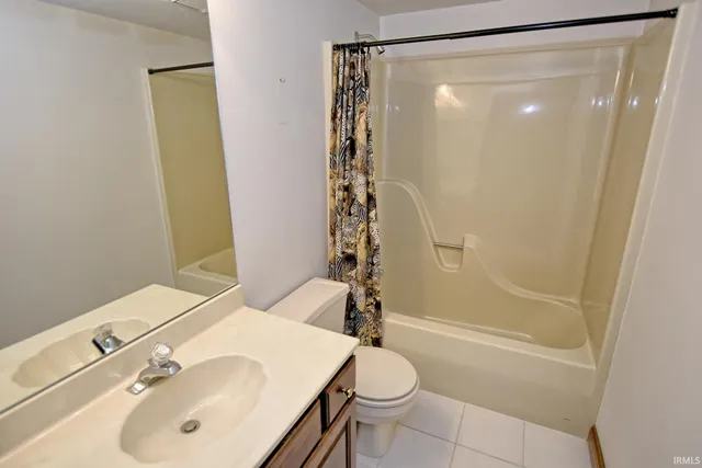 $859,700 | 1101 Suwannee Drive, Evansville, IN 47725