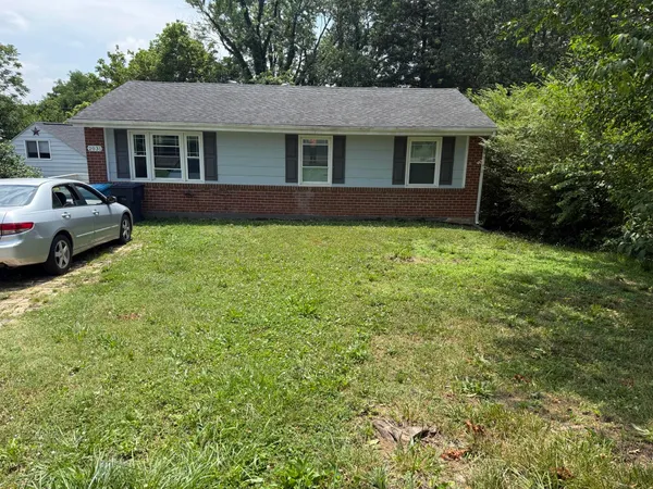 $1,300 | 2031 Clinton Avenue Southeast, Roanoke, VA 24013