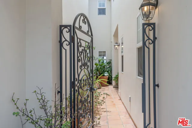 $1,749,995 | 6414 Lunita Road, Malibu, CA 90265