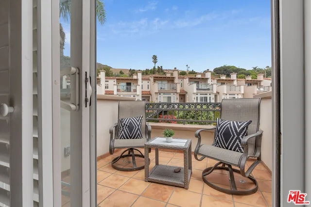 $1,749,995 | 6414 Lunita Road, Malibu, CA 90265